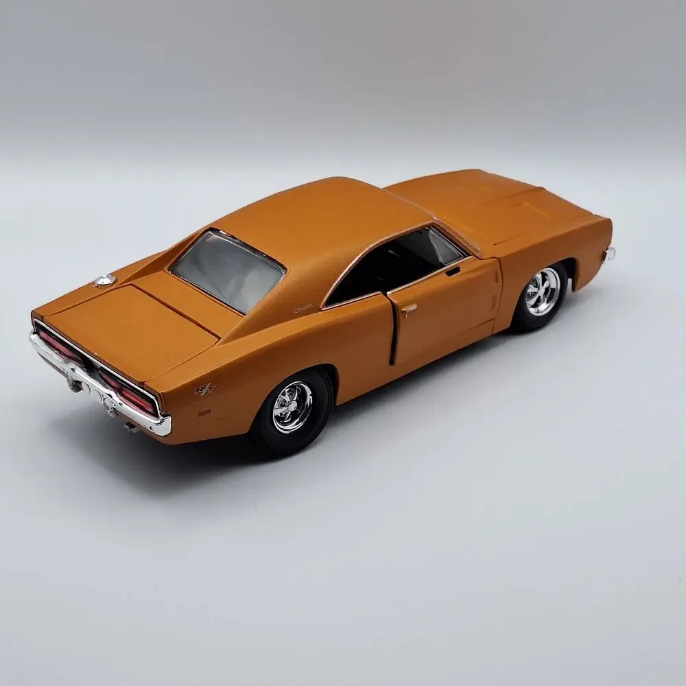 Maisto 25 scale